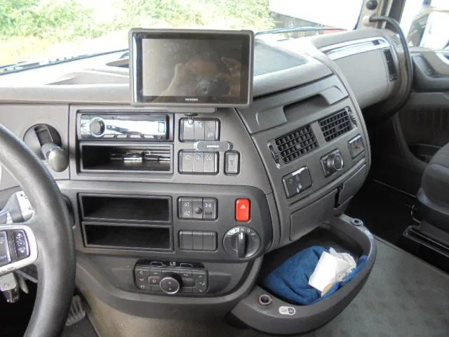 Влекач DAF XF 430: снимка 9 Влекач DAF XF 430: снимка 9