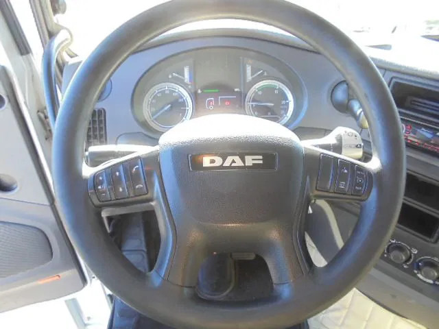 Влекач DAF XF 440 125XDAF 106 TRACTOR HEAD IN STOCK: снимка 10