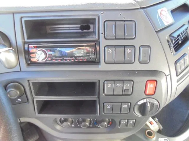 Влекач DAF XF 440 125XDAF 106 TRACTOR HEAD IN STOCK: снимка 10 Влекач DAF XF 440 125XDAF 106 TRACTOR HEAD IN STOCK: снимка 10