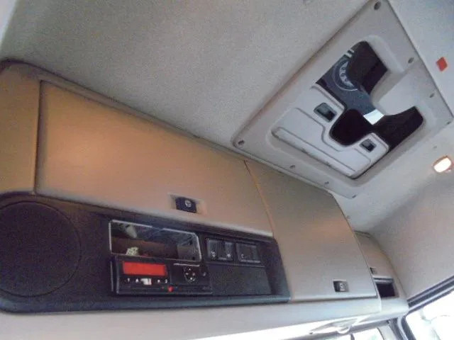 Влекач DAF XF 440: снимка 8