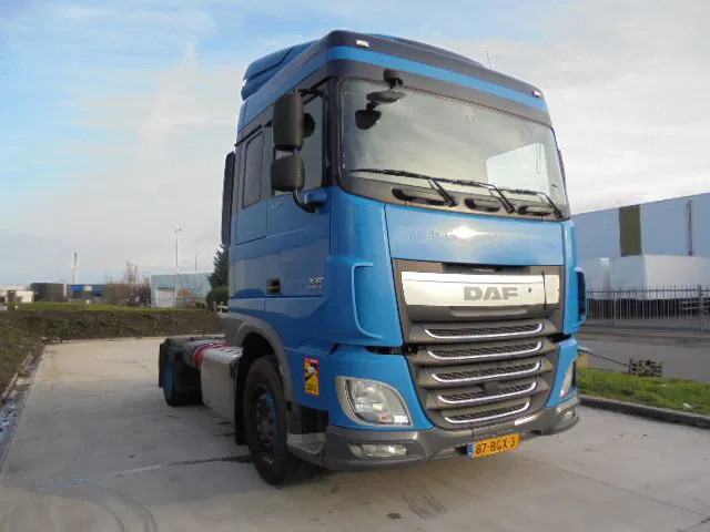 DAF XF 440 - Влекач: снимка 3 DAF XF 440 - Влекач: снимка 3