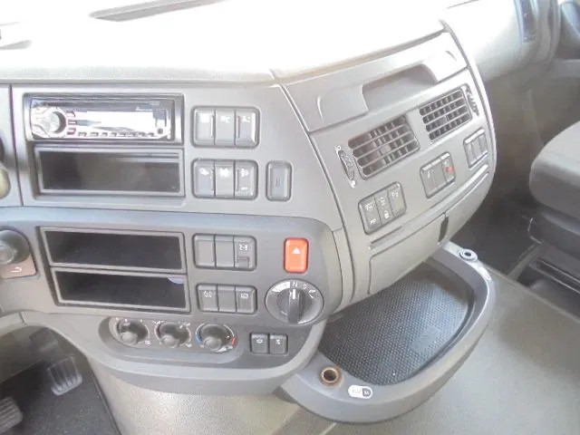 Влекач DAF XF 440: снимка 11