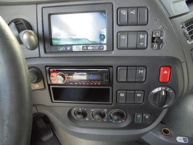 Влекач DAF XF 440: снимка 11