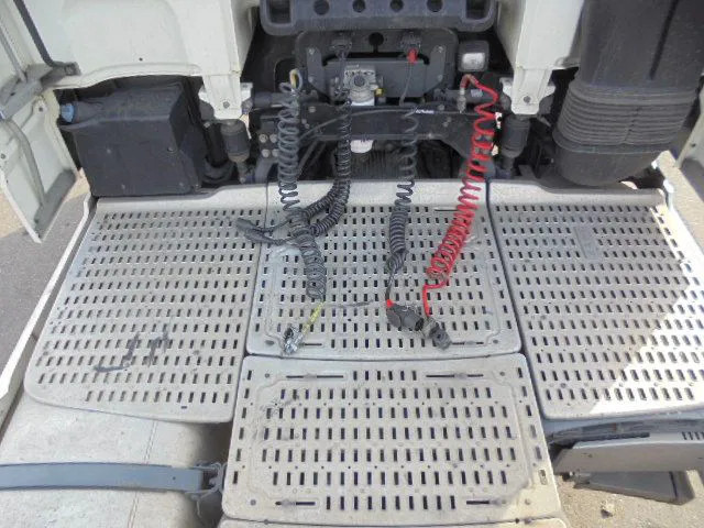 Влекач DAF XF 440: снимка 7