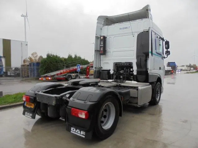 DAF XF 440 - Влекач: снимка 4 DAF XF 440 - Влекач: снимка 4