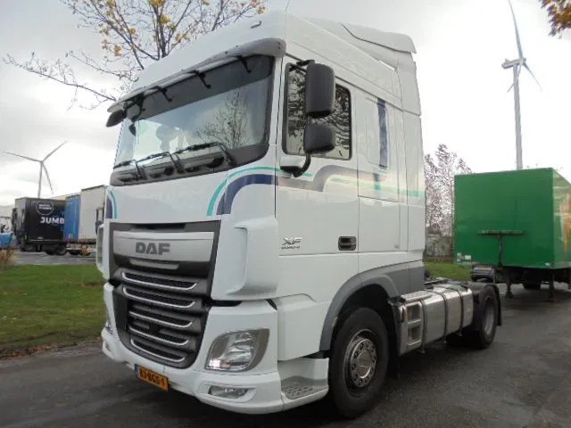 DAF XF 440 SPACE CAB - Влекач: снимка 1 DAF XF 440 SPACE CAB - Влекач: снимка 1