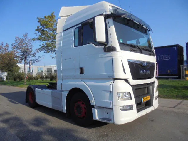 MAN TGX 18.400 XL - Влекач: снимка 3 MAN TGX 18.400 XL - Влекач: снимка 3