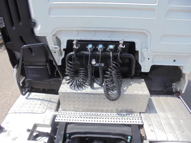 Влекач MAN TGX 26.500 XXL SMART TACHO NL TRUCK: снимка 18 Влекач MAN TGX 26.500 XXL SMART TACHO NL TRUCK: снимка 18