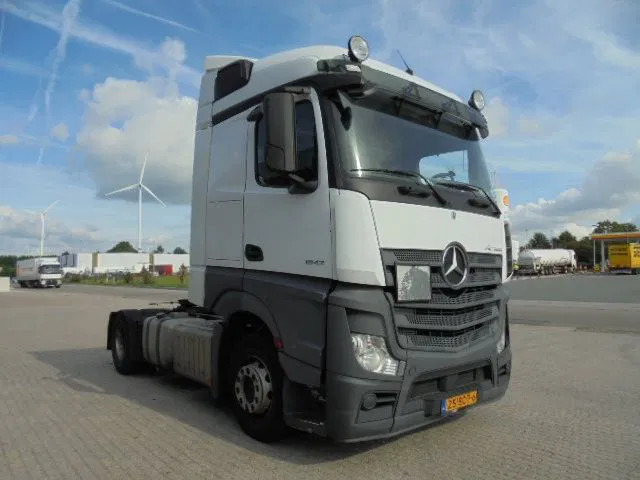 Mercedes-Benz Actros 1842 - Влекач: снимка 3 Mercedes-Benz Actros 1842 - Влекач: снимка 3