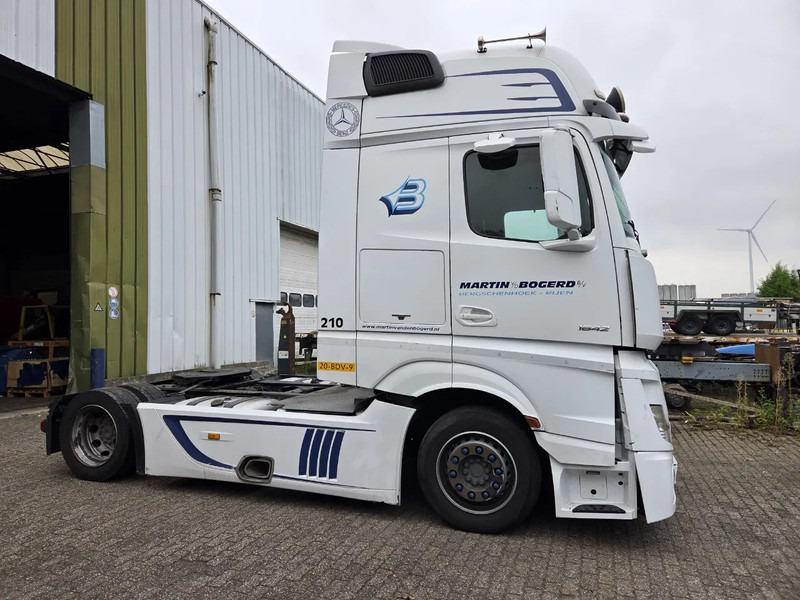 Mercedes-Benz Actros 1842 LS CABINE SCHADE NL TRUCK - Влекач: снимка 3 Mercedes-Benz Actros 1842 LS CABINE SCHADE NL TRUCK - Влекач: снимка 3