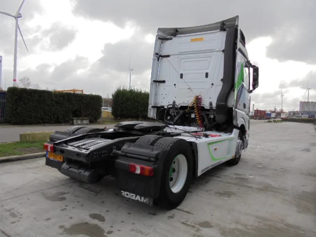 Mercedes-Benz Actros 1842 LS EUR6 - Влекач: снимка 4 Mercedes-Benz Actros 1842 LS EUR6 - Влекач: снимка 4