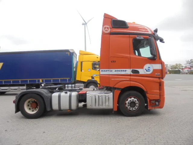 Mercedes-Benz Actros 1842 NL TRUCK APK 07-26 - Влекач: снимка 4 Mercedes-Benz Actros 1842 NL TRUCK APK 07-26 - Влекач: снимка 4