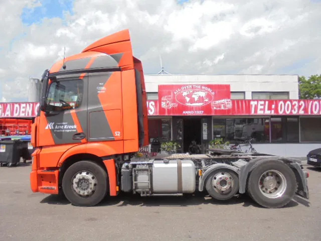 Mercedes-Benz Actros 2343 6X2 VOORLOOPAS - Влекач: снимка 5 Mercedes-Benz Actros 2343 6X2 VOORLOOPAS - Влекач: снимка 5