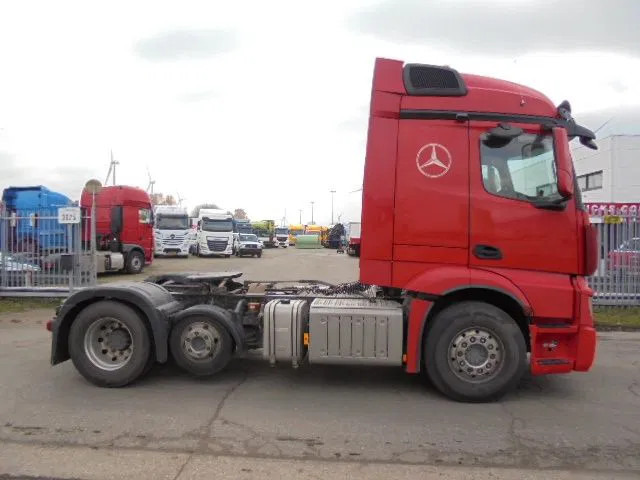 Mercedes-Benz Actros 2543 6X2 + HYDRAULIC - Влекач: снимка 4 Mercedes-Benz Actros 2543 6X2 + HYDRAULIC - Влекач: снимка 4