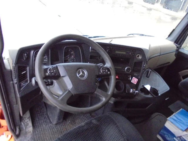 Влекач Mercedes-Benz Actros: снимка 10