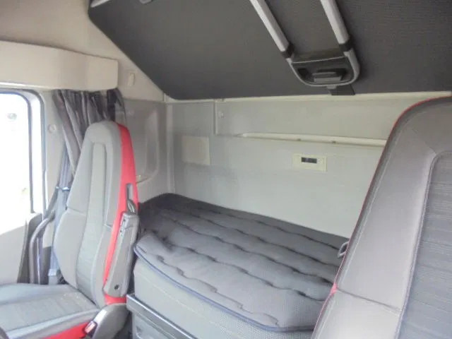 Влекач Volvo FH 420 6X2 NL TRUCK: снимка 9