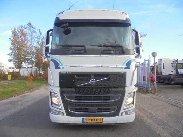 Volvo FH 460 6X2 NL TRUCK APK 02/26 - Влекач: снимка 2 Volvo FH 460 6X2 NL TRUCK APK 02/26 - Влекач: снимка 2