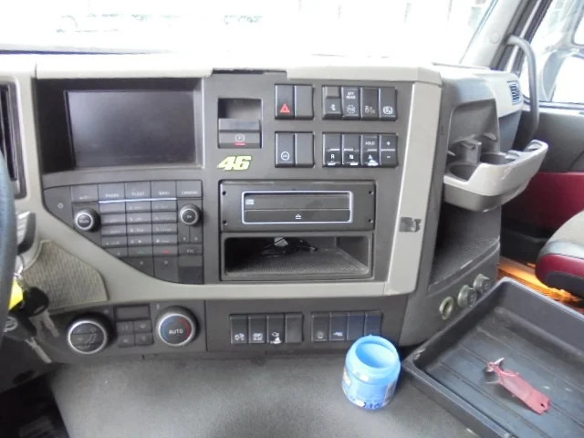 Влекач Volvo FM 12.420 EUR6: снимка 8