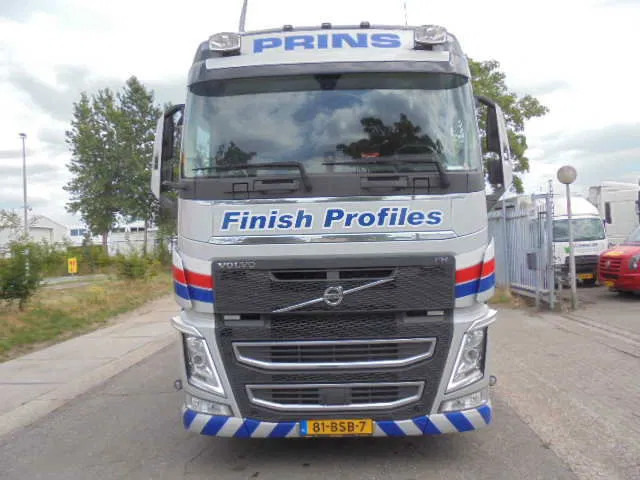 Volvo FH 420 6X2 NL TRUCK - Камион с кран: снимка 2 Volvo FH 420 6X2 NL TRUCK - Камион с кран: снимка 2