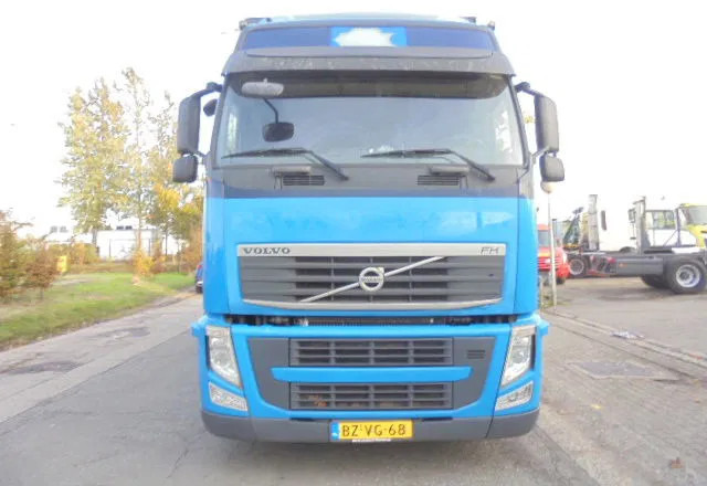 Volvo FH 460 6X2 NL TRUCK - Камион с брезент: снимка 2 Volvo FH 460 6X2 NL TRUCK - Камион с брезент: снимка 2