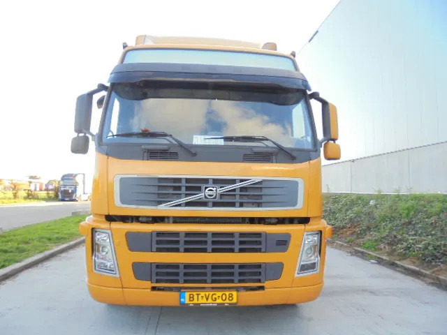 Volvo FM FM 300 LOW KM - Камион фургон: снимка 2 Volvo FM FM 300 LOW KM - Камион фургон: снимка 2