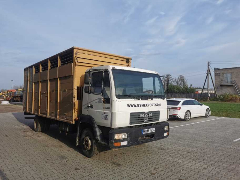 MAN LE 12.189 livestock truck - За превоз на животни камион: снимка 3 MAN LE 12.189 livestock truck - За превоз на животни камион: снимка 3