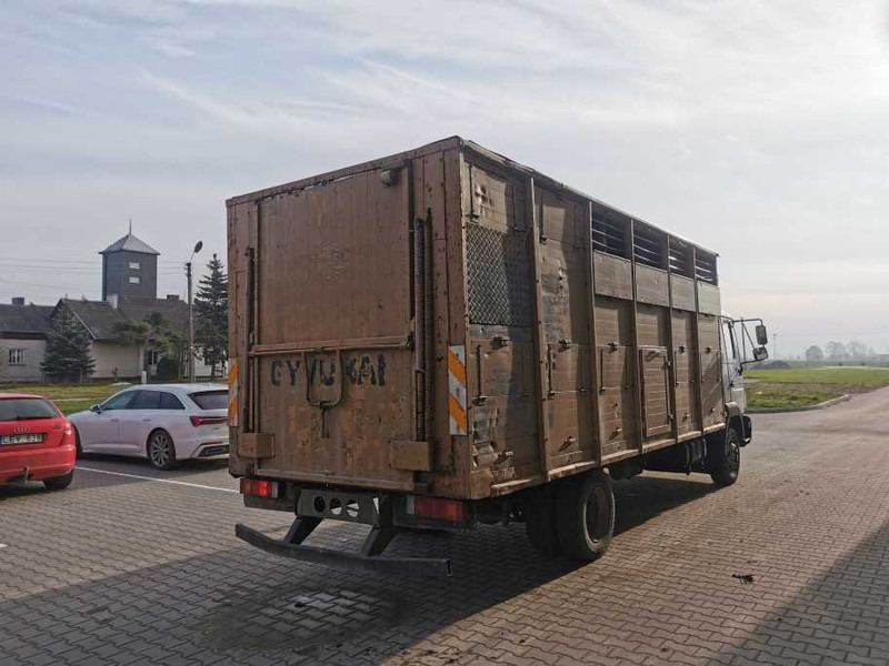 MAN LE 12.189 livestock truck - За превоз на животни камион: снимка 4 MAN LE 12.189 livestock truck - За превоз на животни камион: снимка 4