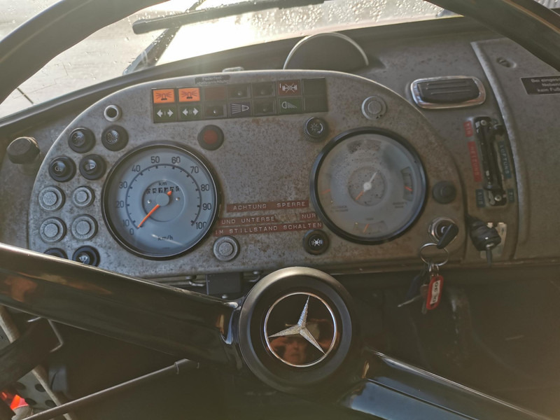 Пожарна кола Mercedes-Benz 1313: снимка 10