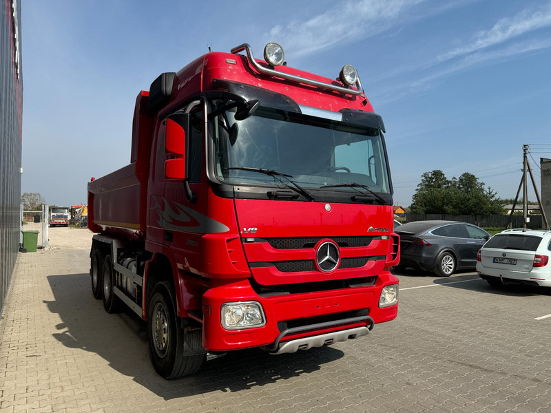 Mercedes-Benz Actros 2655 V8 full steel - Самосвал камион: снимка 2 Mercedes-Benz Actros 2655 V8 full steel - Самосвал камион: снимка 2