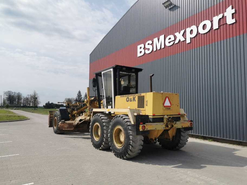Грейдер O & K F206 6x6: снимка 6