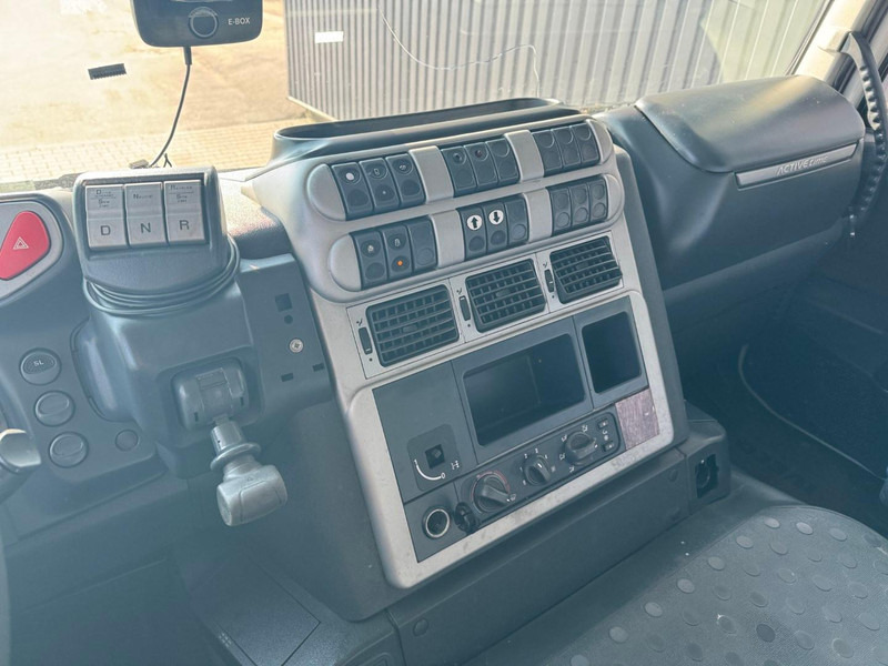 Влекач Iveco Stralis 440s42: снимка 10 Влекач Iveco Stralis 440s42: снимка 10