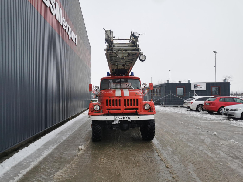 ZIL 131 ladder - Пожарна кола: снимка 2 ZIL 131 ladder - Пожарна кола: снимка 2