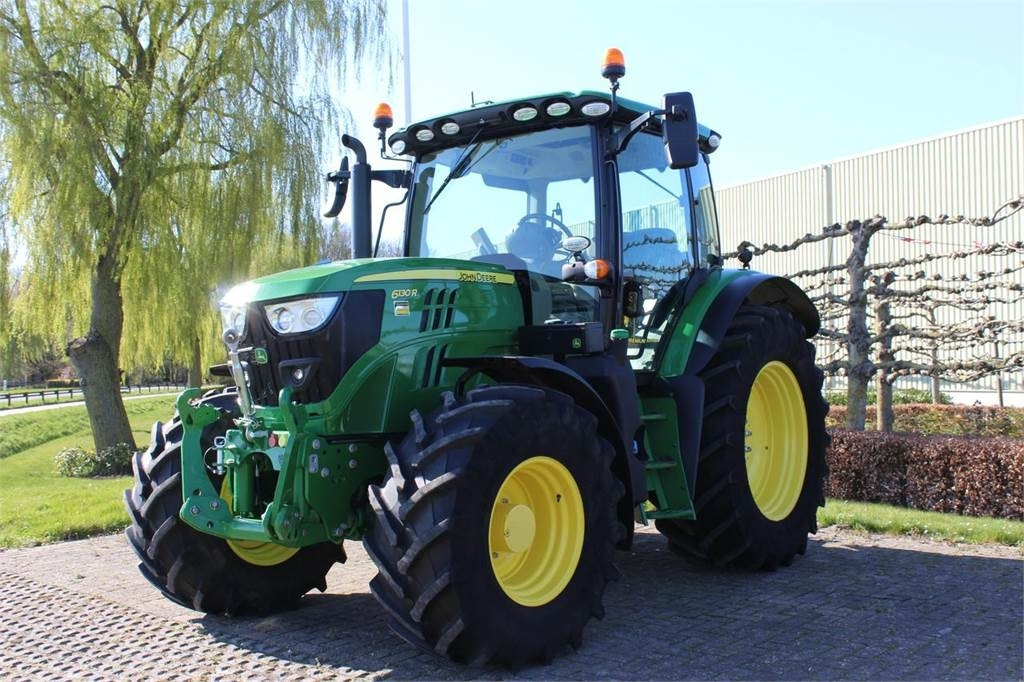 John Deere 6130R - Трактор: снимка 1 John Deere 6130R - Трактор: снимка 1