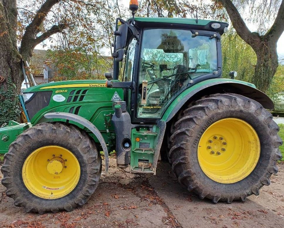 John Deere 6130r AP 50K - Трактор: снимка 2 John Deere 6130r AP 50K - Трактор: снимка 2