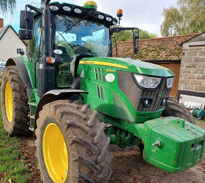 John Deere 6130r AP 50K - Трактор: снимка 3 John Deere 6130r AP 50K - Трактор: снимка 3