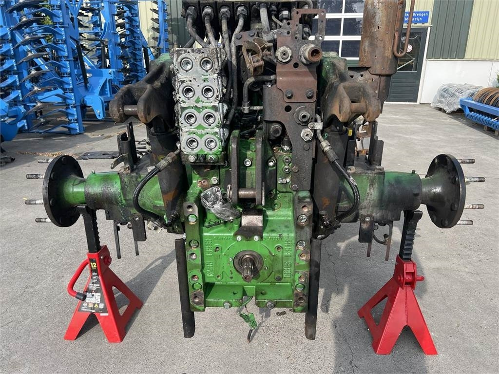 John Deere 6130r - Трактор: снимка 3 John Deere 6130r - Трактор: снимка 3
