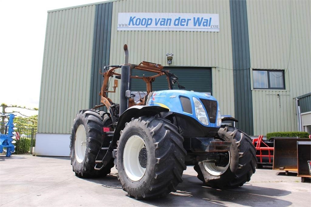 New Holland T7030 - Трактор: снимка 1 New Holland T7030 - Трактор: снимка 1