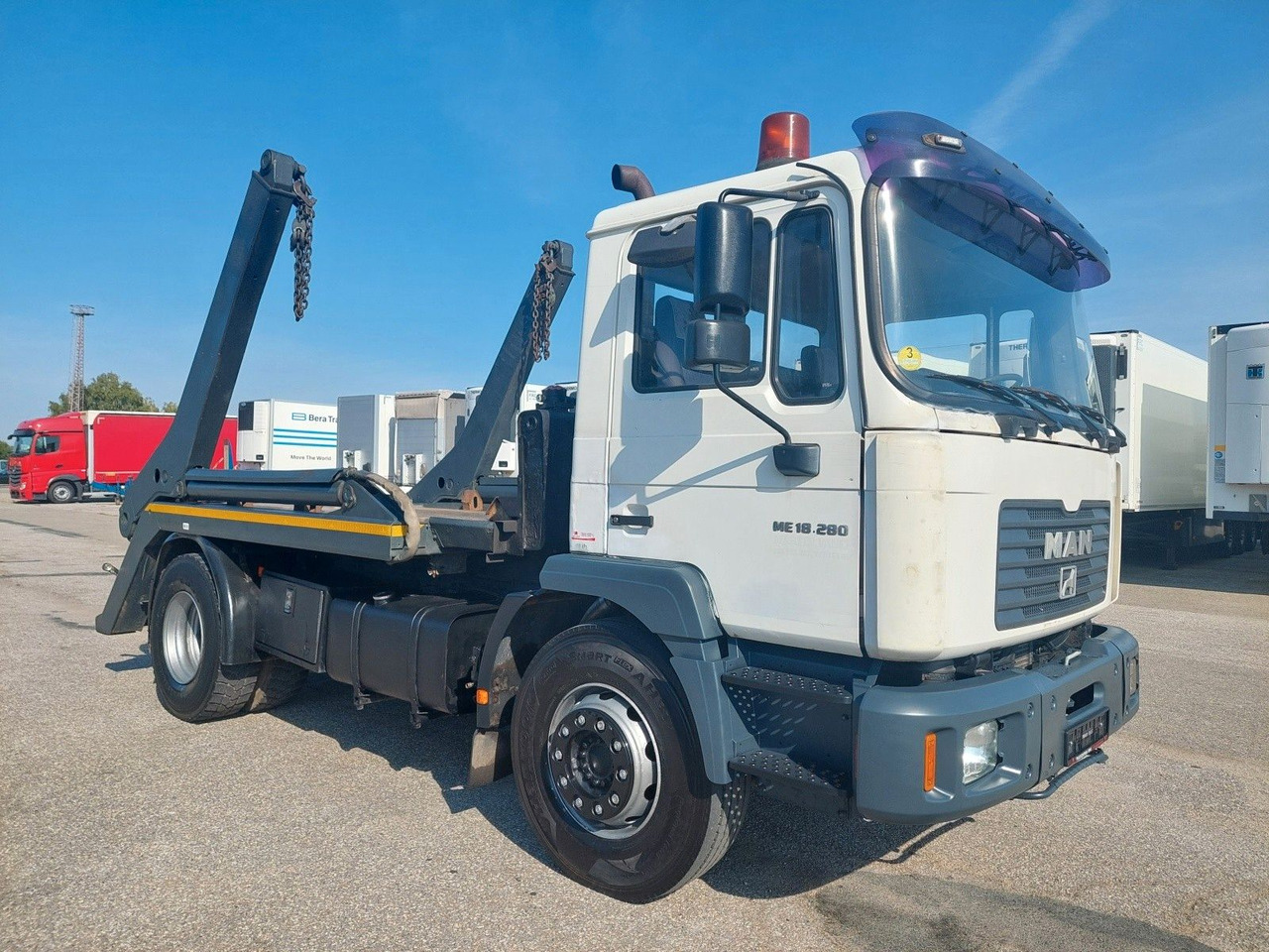 MAN ME 18.280 BB 4x2 - Камион с брезент: снимка 2 MAN ME 18.280 BB 4x2 - Камион с брезент: снимка 2