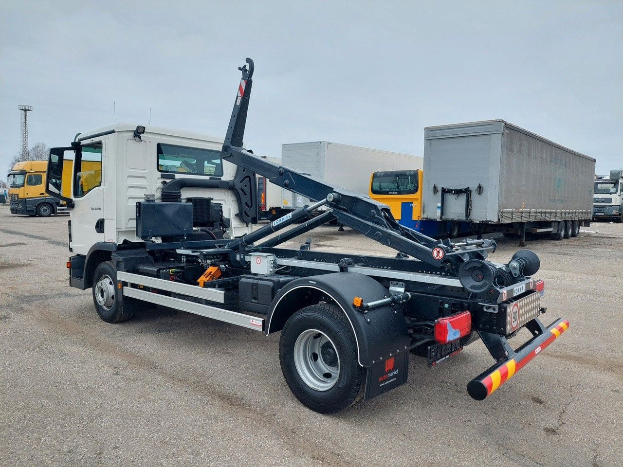 MAN TG3 TGL 12.190 BB 4x2 - Мултилифт с кука камион: снимка 3 MAN TG3 TGL 12.190 BB 4x2 - Мултилифт с кука камион: снимка 3