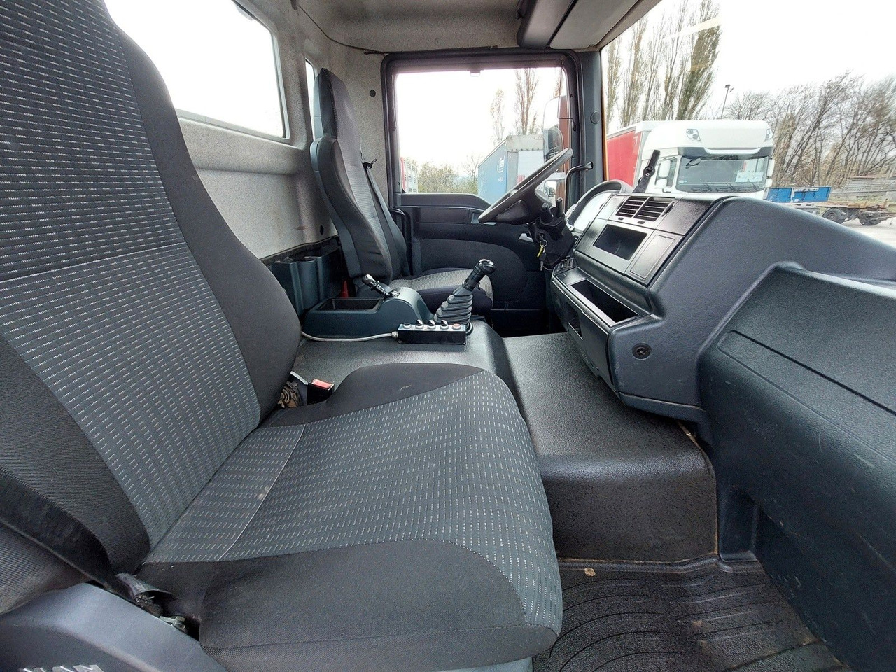 Лизинг на MAN TGM 18.290 4X2 BB MAN TGM 18.290 4X2 BB: снимка 20 Лизинг на MAN TGM 18.290 4X2 BB MAN TGM 18.290 4X2 BB: снимка 20