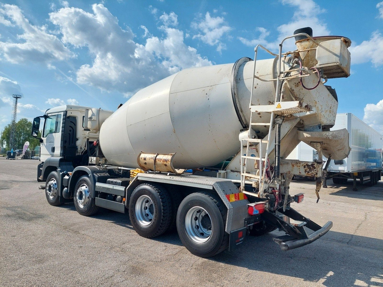MAN TGS 32.400 8X4 BB Liebherr 9 m³ - Бетоновоз: снимка 3 MAN TGS 32.400 8X4 BB Liebherr 9 m³ - Бетоновоз: снимка 3