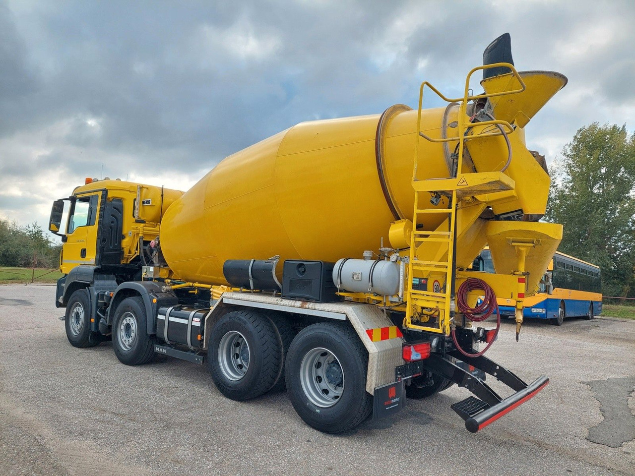 MAN TGS 32.460 8X4 BB Liebherr 9 m³ - Бетоновоз: снимка 3 MAN TGS 32.460 8X4 BB Liebherr 9 m³ - Бетоновоз: снимка 3