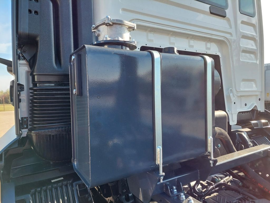 Лизинг на MAN TGS 33.480 6X4 BL  MAN TGS 33.480 6X4 BL: снимка 15