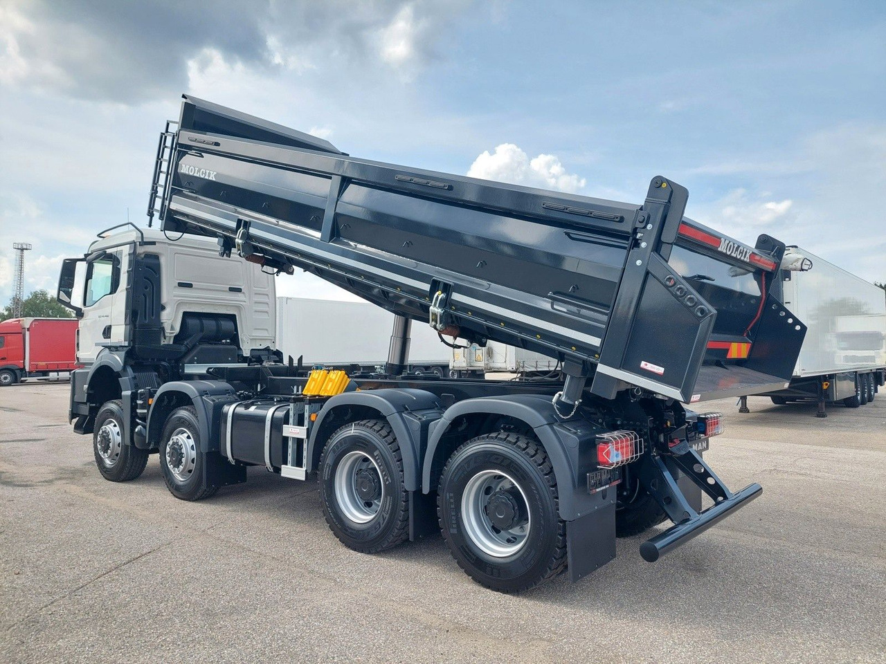 MAN TGS 41.480 8X6 BB CH - Самосвал камион: снимка 3 MAN TGS 41.480 8X6 BB CH - Самосвал камион: снимка 3