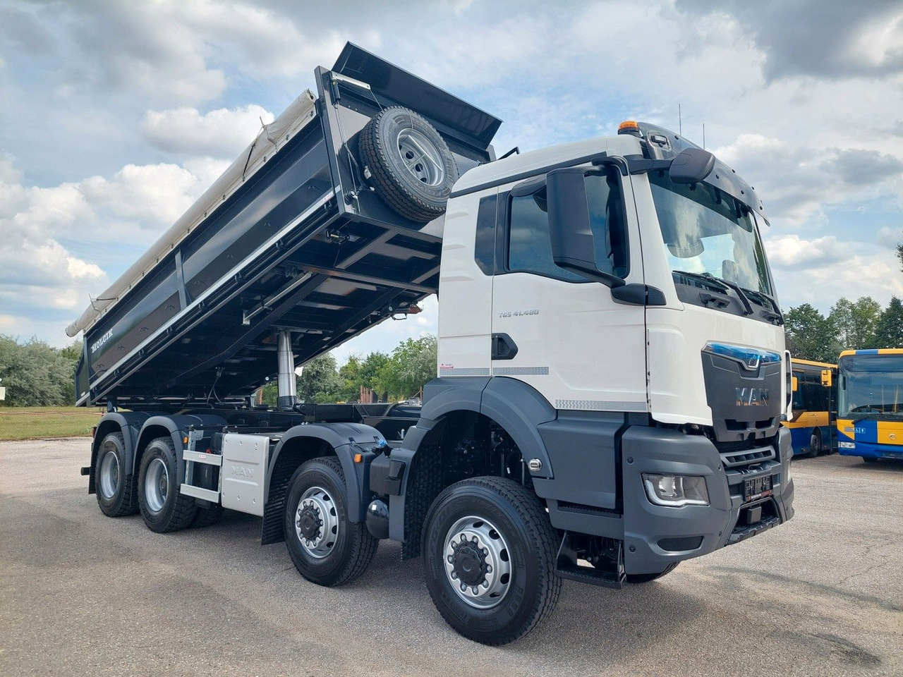 MAN TGS 41.480 8X6 BB CH - Самосвал камион: снимка 2 MAN TGS 41.480 8X6 BB CH - Самосвал камион: снимка 2