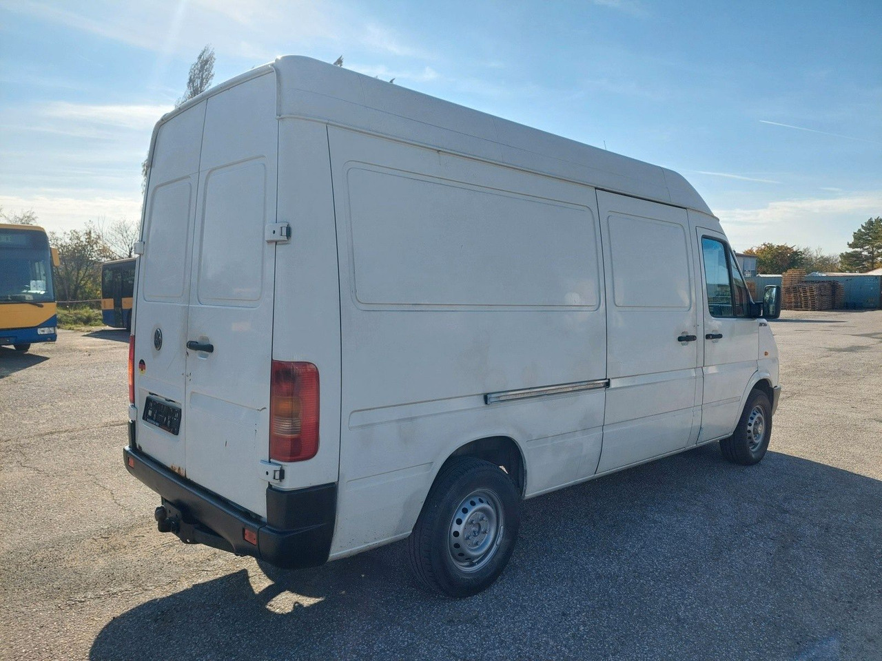 Volkswagen LT Kasten-Kombi 35 L2H2 Hochraum - Лекотоварен автомобил фургон: снимка 4 Volkswagen LT Kasten-Kombi 35 L2H2 Hochraum - Лекотоварен автомобил фургон: снимка 4