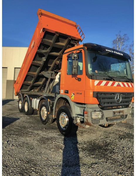 Лизинг на Mercedes-Benz Actros 3236 8X4 - 2 SIDE TIPPER/BI-BENNE Mercedes-Benz Actros 3236 8X4 - 2 SIDE TIPPER/BI-BENNE: снимка 15