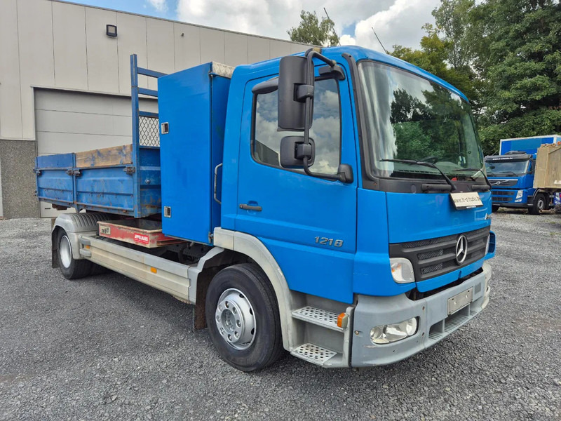 Mercedes-Benz Atego 1218 HOOK SYSTEM + CONTAINER INCLUDED (!) - Мултилифт с кука камион: снимка 3 Mercedes-Benz Atego 1218 HOOK SYSTEM + CONTAINER INCLUDED (!) - Мултилифт с кука камион: снимка 3