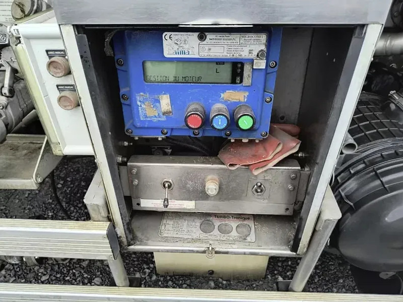 Камион цистерна За превоз на гориво Renault Premium 280 13500L FUEL / CARBURANT TRUCK - 4 COMP - LEAF/LAMES: снимка 13