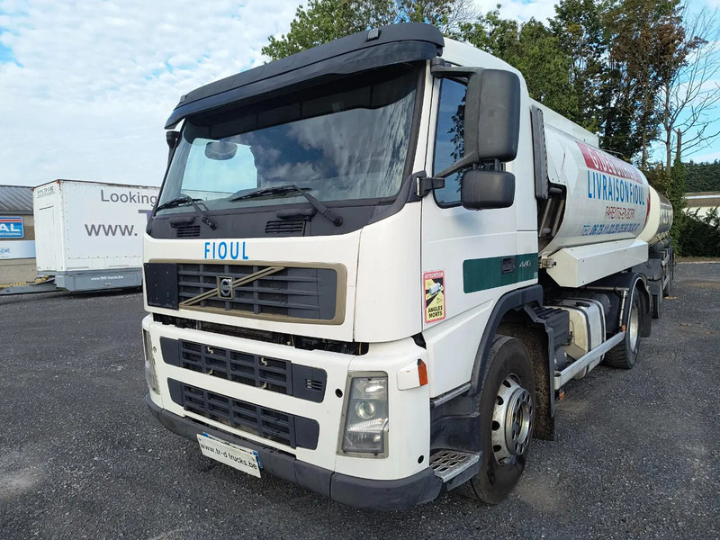 Volvo FM 440 13000L FUEL / CARBURANT - 4 COMP - Камион цистерна: снимка 1 Volvo FM 440 13000L FUEL / CARBURANT - 4 COMP - Камион цистерна: снимка 1